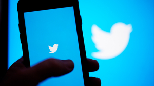 Elon Musk Suggests Charging Businesses And Governments A ‘Slight Cost’ To Use Twitter